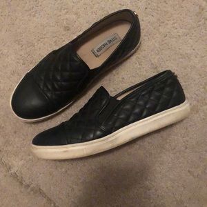 Steve Madden black slip on sneakers